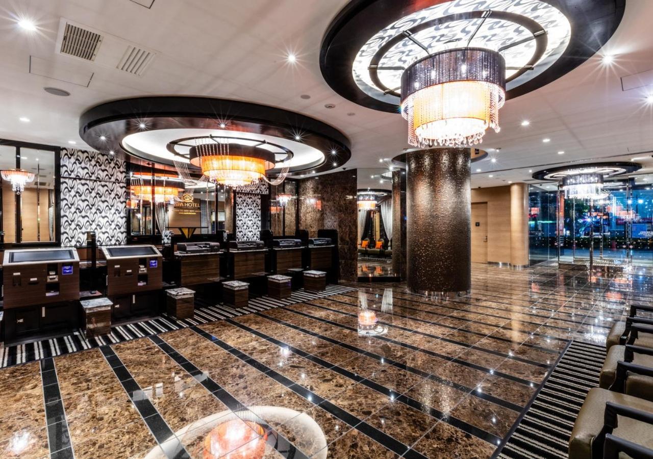 Apa Hotel Higashi Shinjuku Kabukicho Tower Токио Экстерьер фото